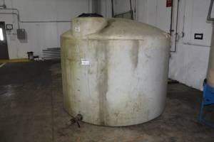 lot 723 image: Collection Tank 1700-Gallon