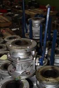 lot 876 image: Lot of (5) Jomar 3 Ball Valves 150# WCB
