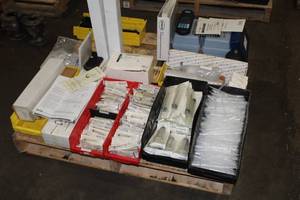 lot 910 image: Lot of  Lab Testing  Sampling Equipment