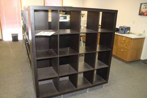 lot 1167 image: Wood Book Shelf 16-cubbie