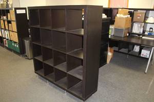 lot 1172 image: Wood Book Shelf 16-cubbie