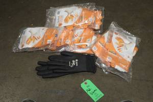 lot 766 image: Lot of (11 Pair) Work Gloves Size Medium