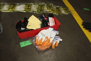 lot 765 image: 18 Kevlar Sleeve w Thumb Hole S-11432 (x5), Small Gloves (x2)