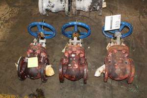 lot 810 image: Lot of (3) Velan 3 Gate Valves