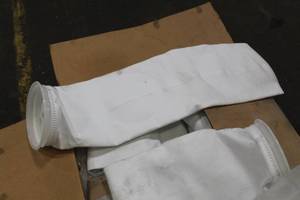 lot 796 image: Lot of (100) AP1P2P-WE Polyester Felt 1 micron Filter Bags Size #2