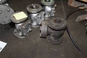 lot 829 image: Lot of (4) 1-12 Check Valves