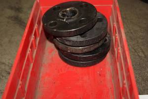 lot 851 image: Lot of (5) 1 Flanges