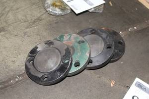lot 853 image: Lot of (4) 1-12 Flanges