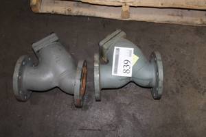 lot 839 image: Lot of (2) Eaton 4 Strainers