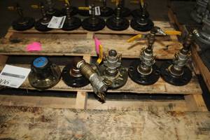 lot 906 image: Lot of (5) Threaded Blind Flange with Connects