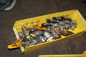 lot 933 image: Lot of (Approximately 15) 12 Ball Valves