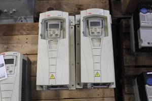 lot 958 image: Lot of (2) ABB VFD Control Panels