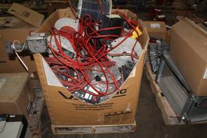 lot 970 image: Assorted Heat Trace Display Boxes and Cables
