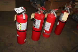 lot 943 image: Lot of (4) Dry Chemical Fire Extinguishers