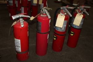 lot 947 image: Lot of (4) Dry Chemical Fire Extinguishers