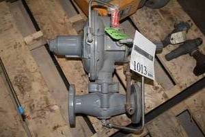 lot 1013 image: Gas Regulator