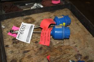 lot 1039 image: Lot of (2) Threaded Level Float Switches