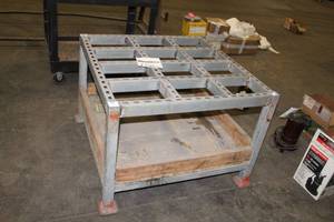 lot 1250 image: MetalWood Rack