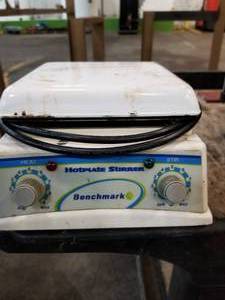 lot 1305 image: Benchmark Scientific Inc. H4000-HS Hotplate Stirrer