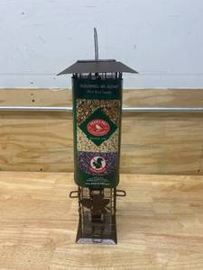 PERKY-PET Wild Bird 2 lb MetalPlastic Bird Feeder 6 ports