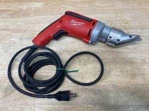 MILWAUKEE 6.8 Amp 18-Gauge Shear