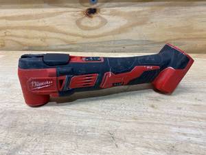 MILWAUKEE M18 18-Volt Lithium-Ion Cordless Oscillating Multi-Tool (Tool-Only)