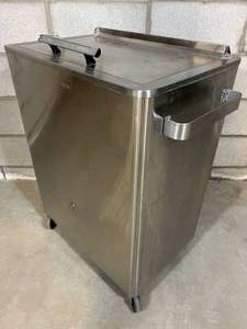 lot 11 image: MSRP $1500 Chattanooga M-2 Chiropractors Hydrocollator Mobile Heating Unit - Therapeutic Moist Heat Is Able To Relax The Muscles & Nerves Without Drawing Up Moisture From The Skin - Great Working Condition Very Clean