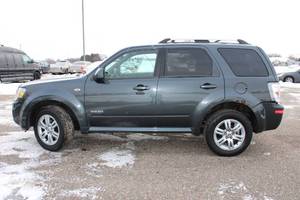 lot 8 image: 2008 Mercury Mariner Premier - 4X4