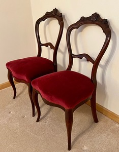 lot 18 image: Pair of Lovely Victorian Parlor Chairs