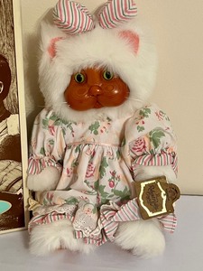 lot 70 image: Raikes1992 Limited Edition Collectible Bear Charmaine w Box and Certificate of Authenticity