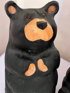 lot 61 image: Big Sky Bear Figurines by Jeff Fleming
