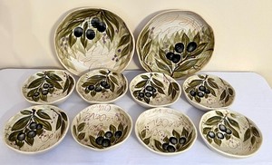 lot 62 image: Salad or Pasta Serving Set by Olive Grove