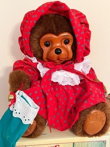 lot 67 image: 1991 Raikes Collectible Bear Nicolette w Box and Certificate of Authenticity