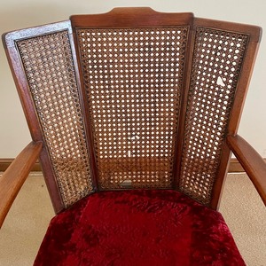 lot 79 image: Vintage Rocking Chair