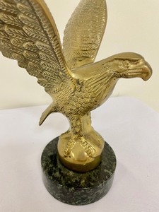 lot 88 image: Vintage Brass Eagle Sculpture