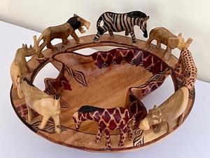lot 116 image: African (Rwanda) Animal Figurine Carved Wood Bowl