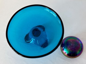lot 256 image: Vintage Blue Glass Footed Bowl & Paper Weight