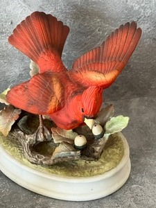 lot 254 image: Variety of Bird Figurines