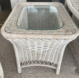 lot 173 image: 7 Piece White Wicker Furniture Set