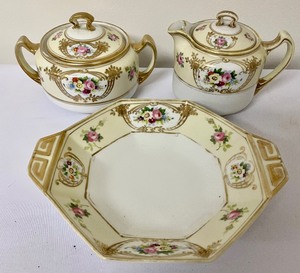 lot 190 image: Fantastic Floral Dishware