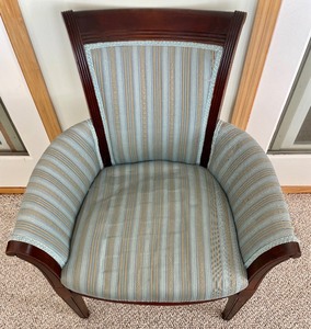 lot 188 image: Vintage Accent Chair