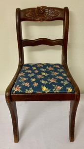 lot 196 image: Vintage Childrens Chair