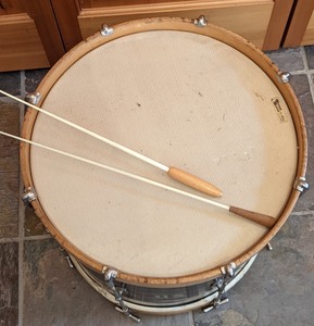lot 334 image: Vintage Ludwig US ROTC Military Drum