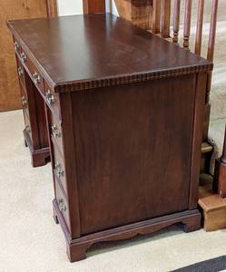 lot 341 image: Wood Executive Desk
