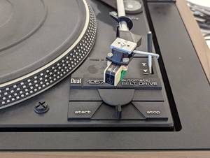 lot 354 image: Dual 1257 Automatic Belt Drive Turntable