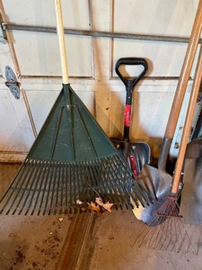 lot 441 image: Large Lot of Yard Tools