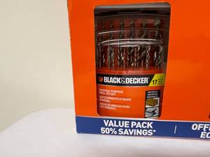 lot 408 image: Black and Decker 45 Piece Drilling Set