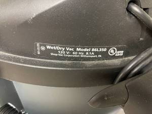 lot 414 image: 8 Gallon Shop Vac 3.5 HP Wet  Dry Vac