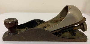 lot 433 image: Vintage Deco Tool Lot