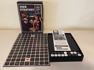 lot 294 image: Vintage 1969 Mob Strategy Board Game